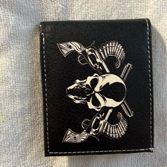 Tems Collection Wallet Skull Print Black Leather - Picture 1 of 4